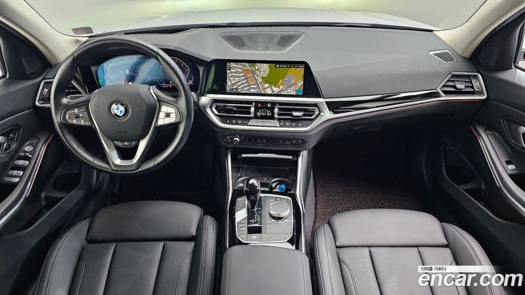 BMW 3-Series 320i, 2022