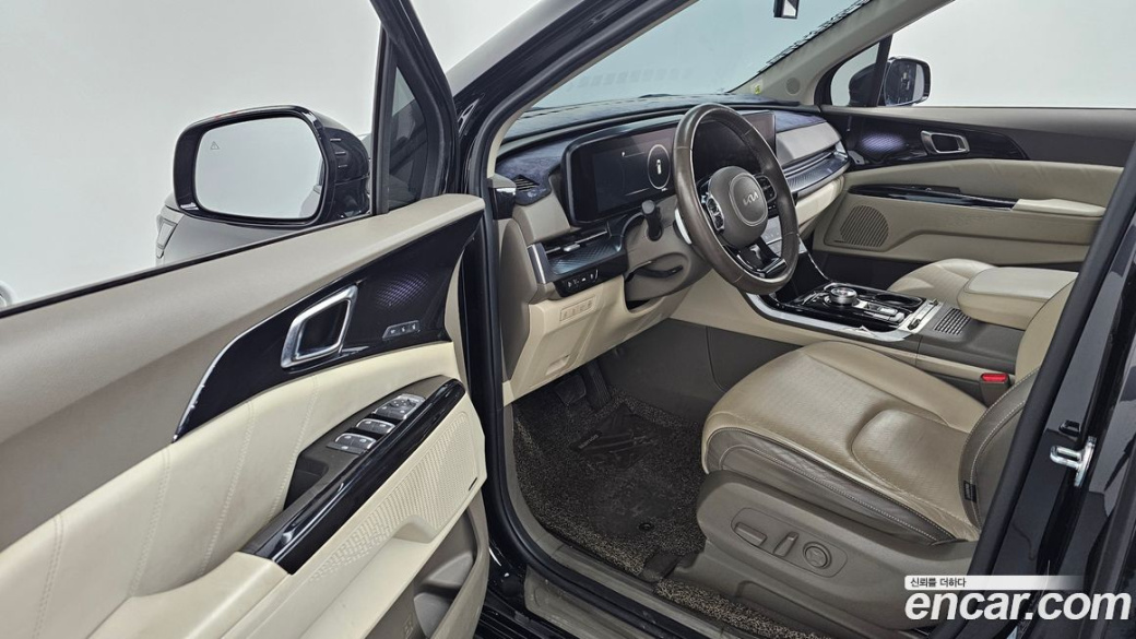 Kia Carnival 7-Seater Hi-Limousine, 2022