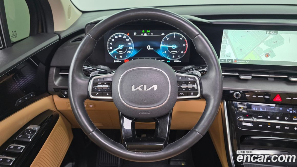 Kia Carnival 9-Seater Signature, 2022