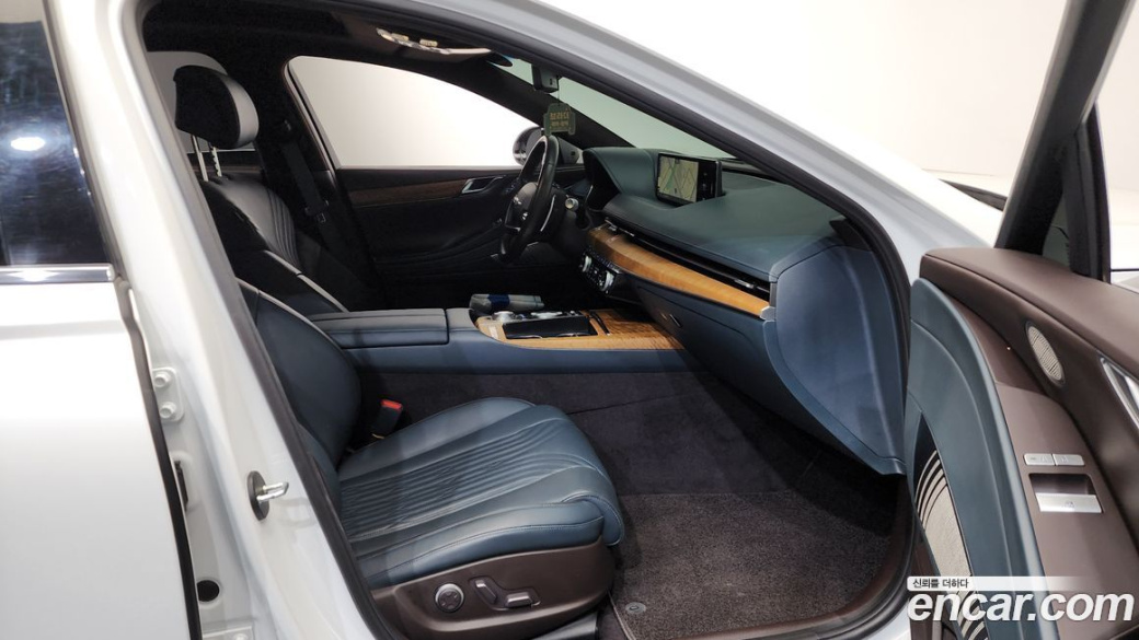 Genesis G80 Gasoline 2.5 Turbo AWD, 2022