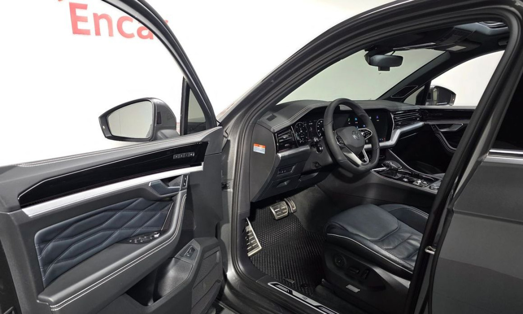 Volkswagen Touareg 3.0 TDI R-Line, 2024