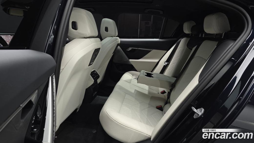 BMW 5-Series 520i M Sport, 2025