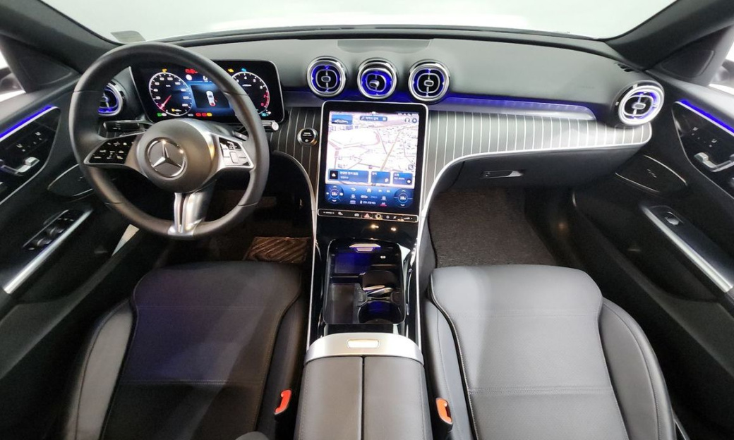 Mercedes-Benz C-Class C300 4MATIC Avantgarde, 2024