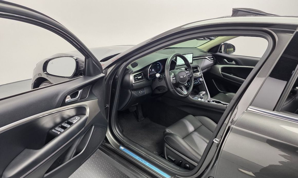 Genesis G70 Gasoline 2.5T 2WD, 2025