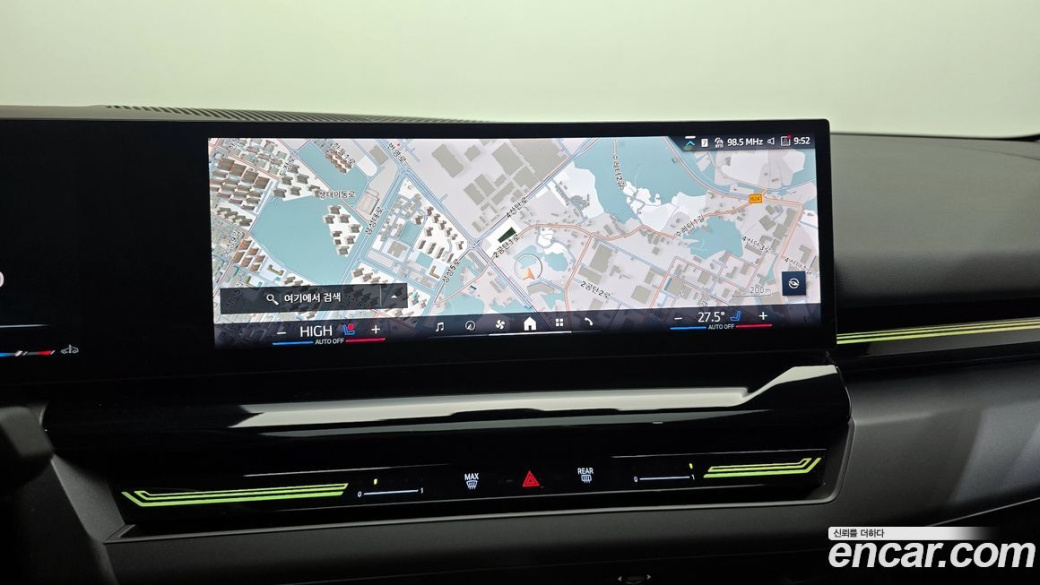 BMW 5-Series 520i, 2024