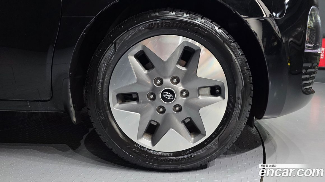 Hyundai Staria Tourer 9-Seater, 2022