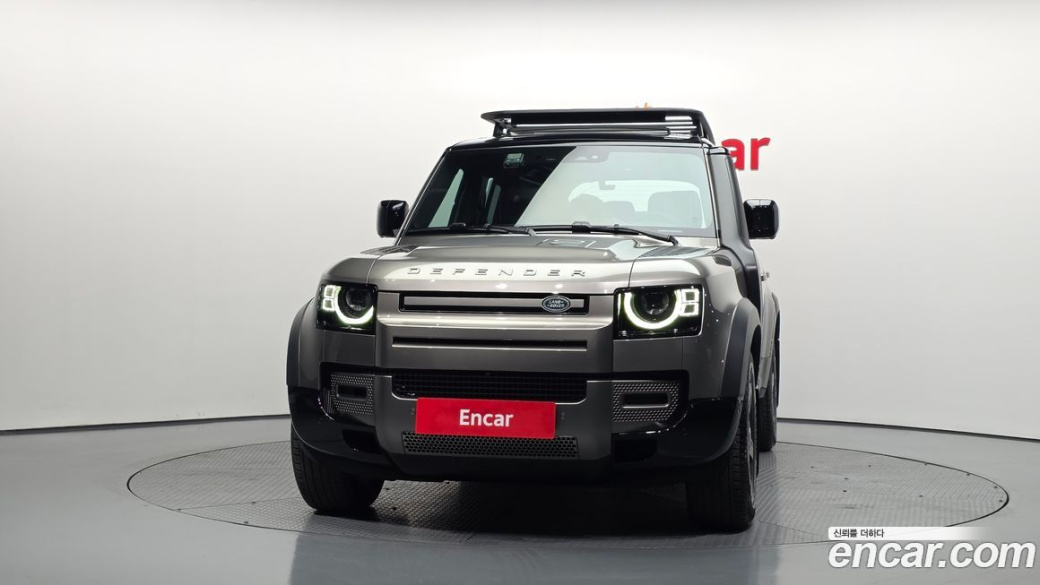 Land Rover Defender 110 P300 X-Dynamic SE, 2025