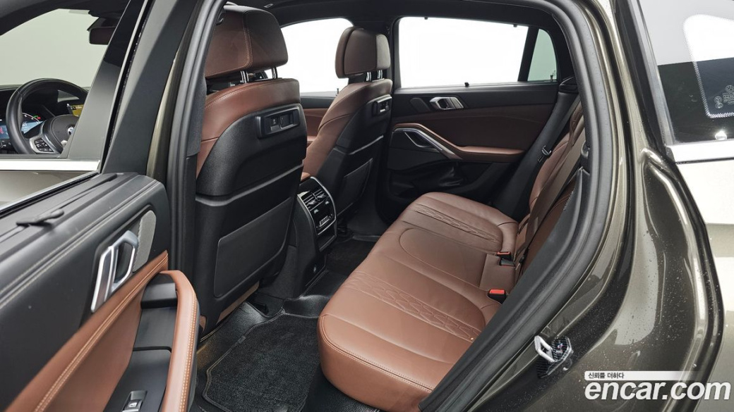 BMW X6 xDrive40i M Sport, 2023