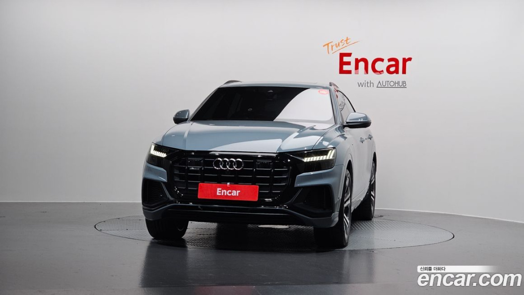 Audi Q8 55 TFSI Quattro Premium, 2023