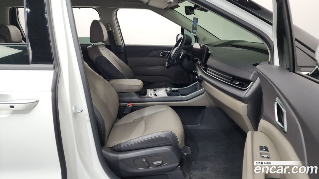 Kia Carnival 9-Seater Noblesse, 2025
