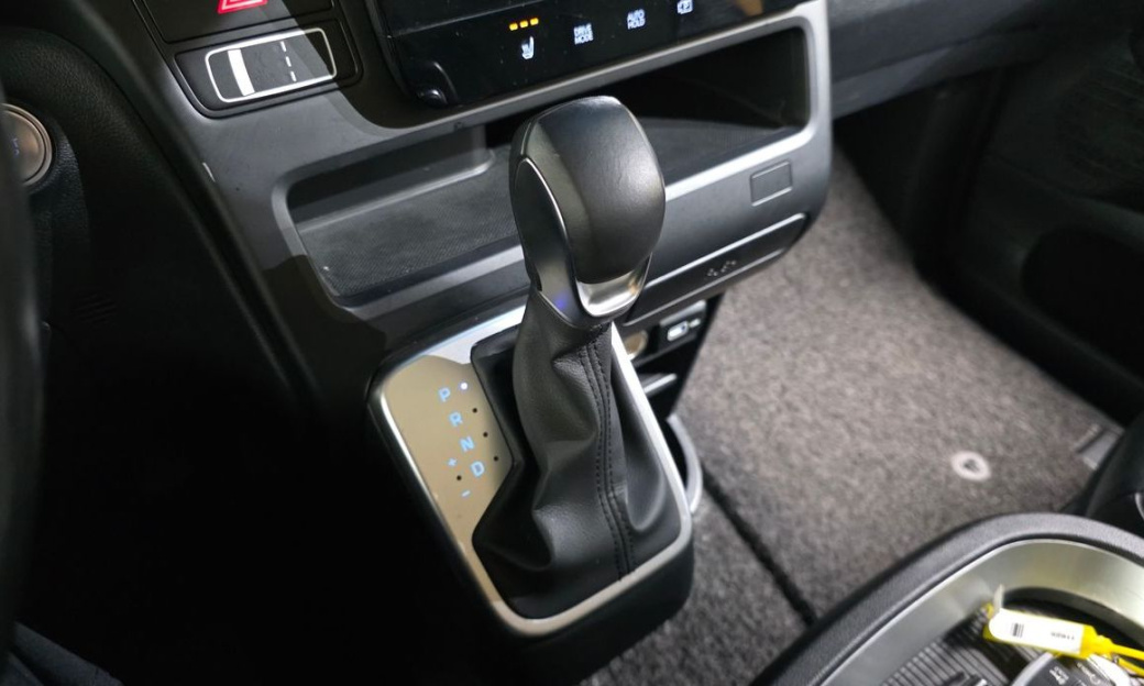 Hyundai Staria 2WD Camping Car, 2022