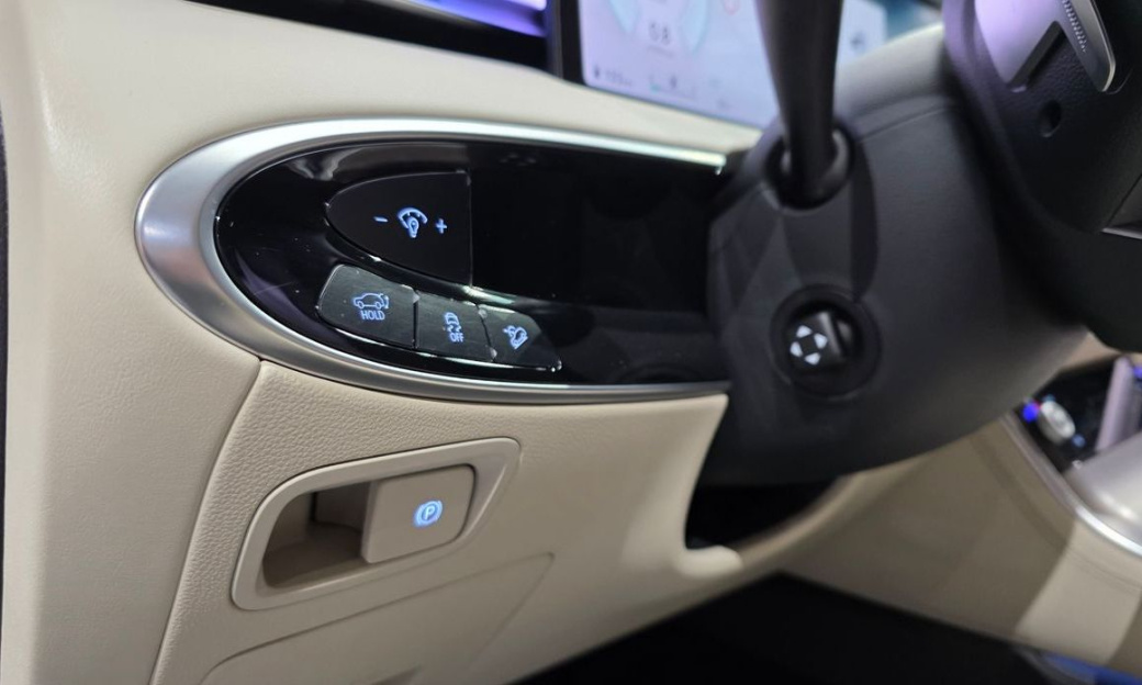 Genesis GV70 2.5T Gasoline 2WD, 2025