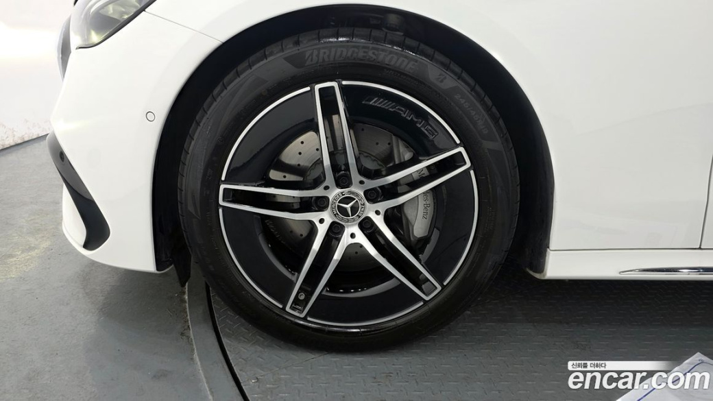 Mercedes-Benz E-Class E200 AMG Line, 2026