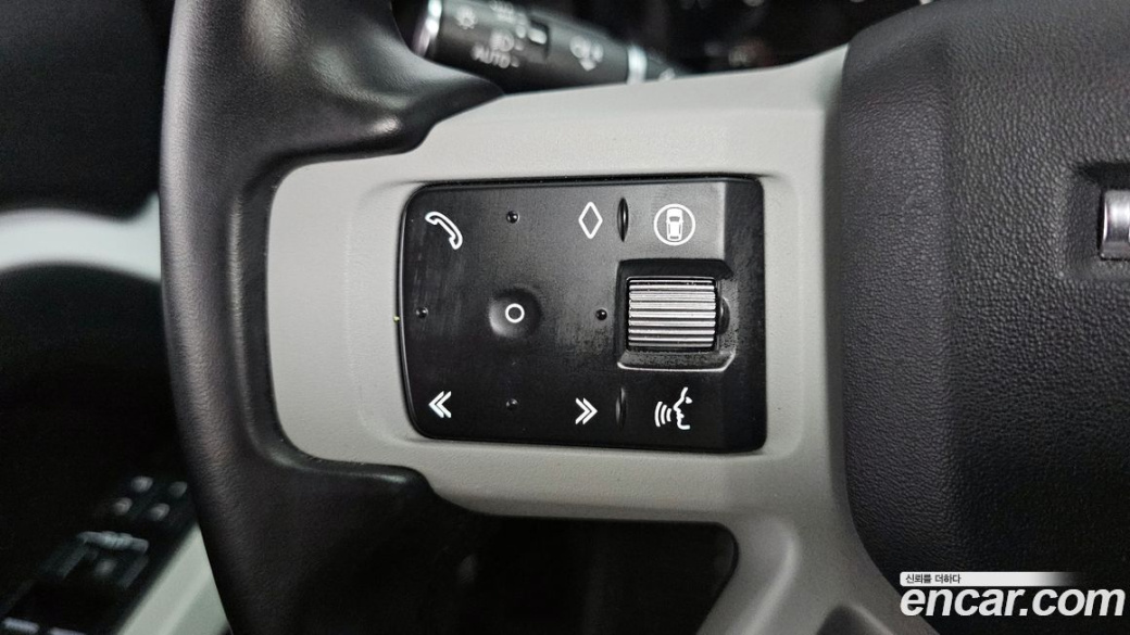 Land Rover Defender 110 D250 SE, 2024
