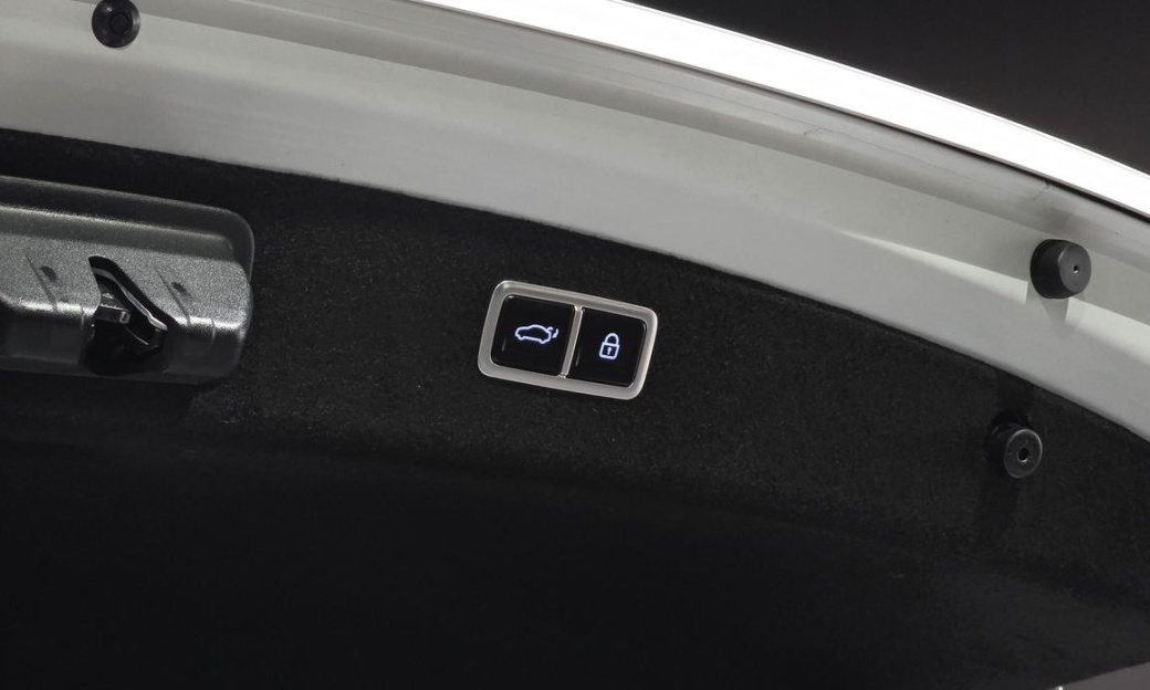Genesis G80 Gasoline 2.5 Turbo AWD, 2024