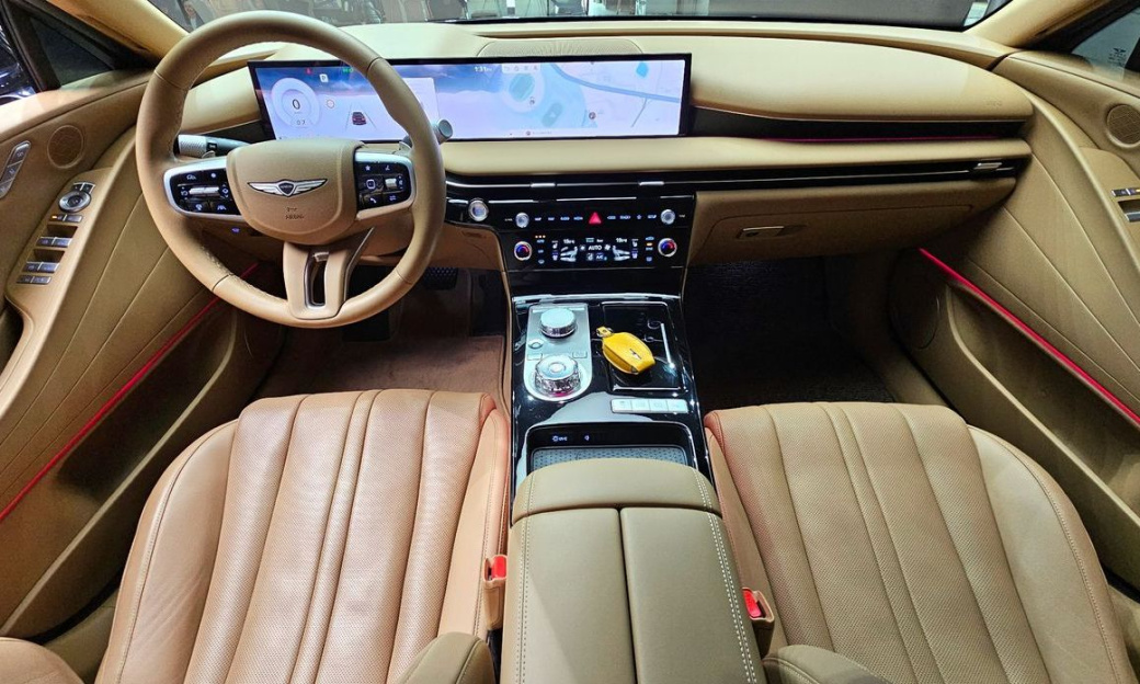 Genesis G80 Gasoline 2.5 Turbo 2WD, 2025
