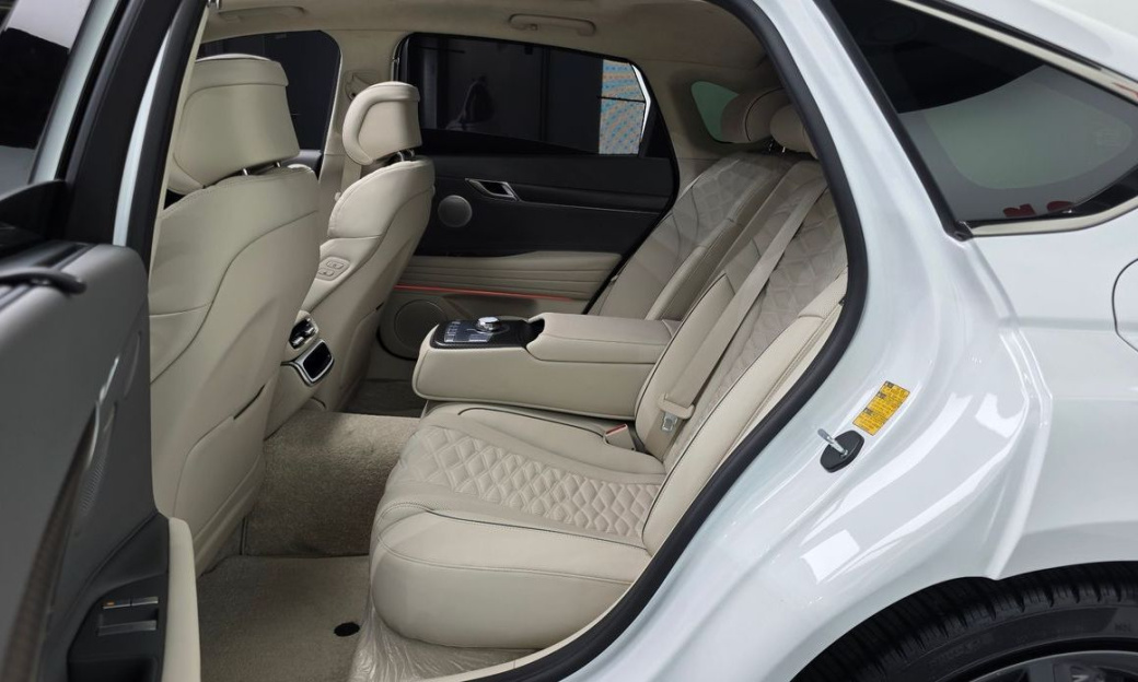 Genesis G80 Gasoline 2.5 Turbo AWD, 2025