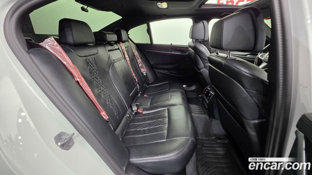BMW 5-Series 523d xDrive M Sport, 2023