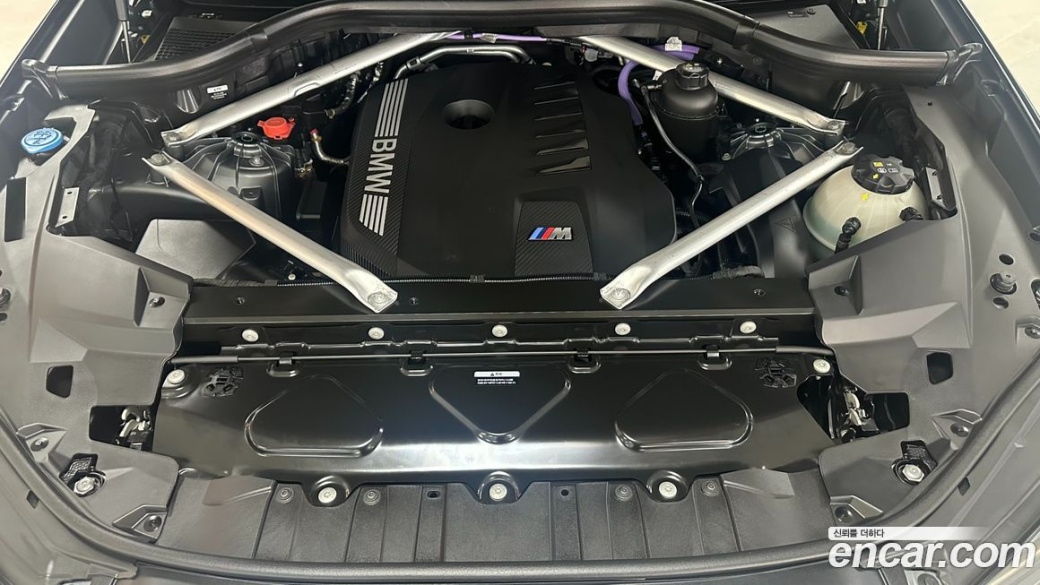 BMW X6 xDrive40i M Sport, 2025