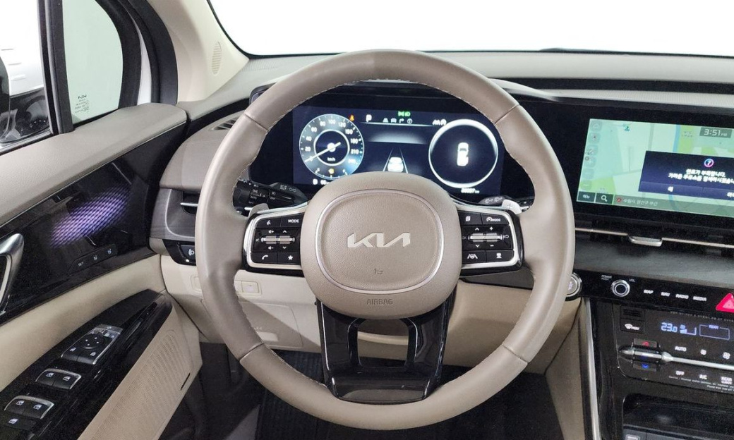 Kia Carnival 9-Seater Signature, 2023