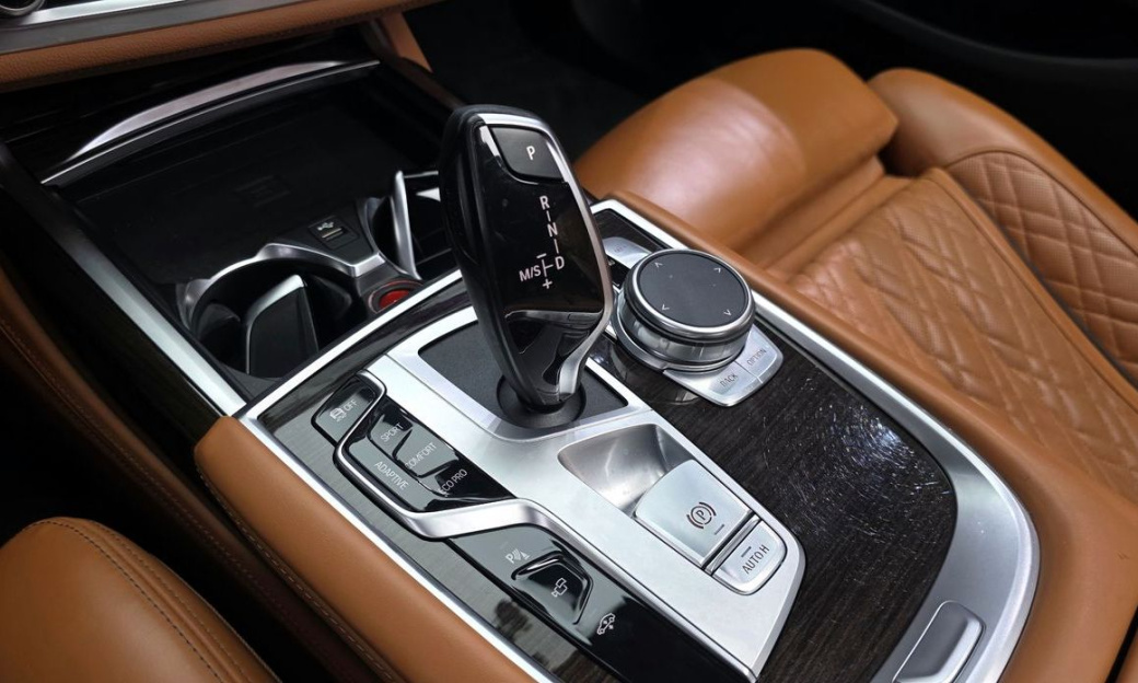 BMW 7-Series 730d xDrive Design Pure Excellence, 2022
