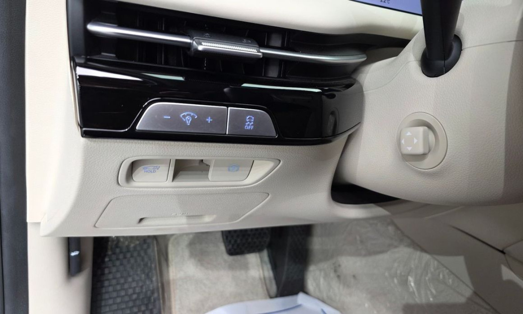 Genesis G80 Gasoline 2.5 Turbo AWD, 2025