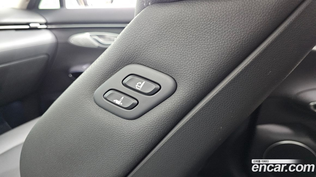 Genesis GV70 2.5T Gasoline AWD, 2024