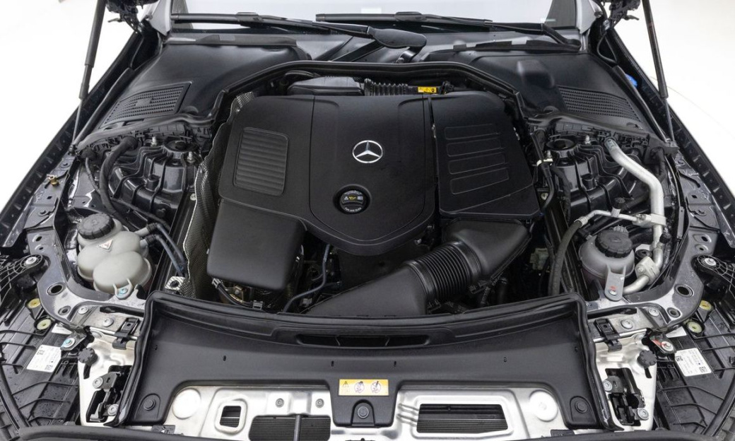 Mercedes-Benz C-Class C300 4MATIC Avantgarde, 2023