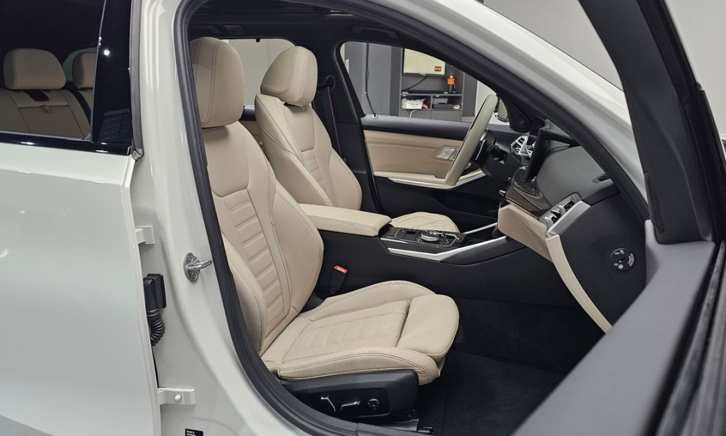 BMW 3-Series M340i xDrive Touring Pro, 2025