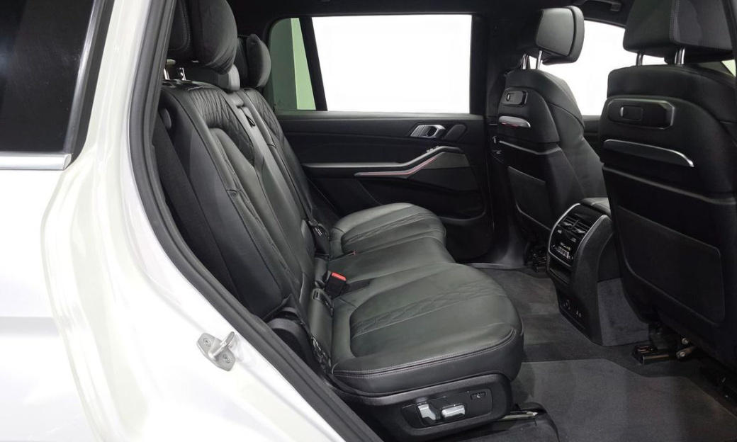 BMW X7 xDrive 40d Design Pure Excellence 7-Seater, 2024