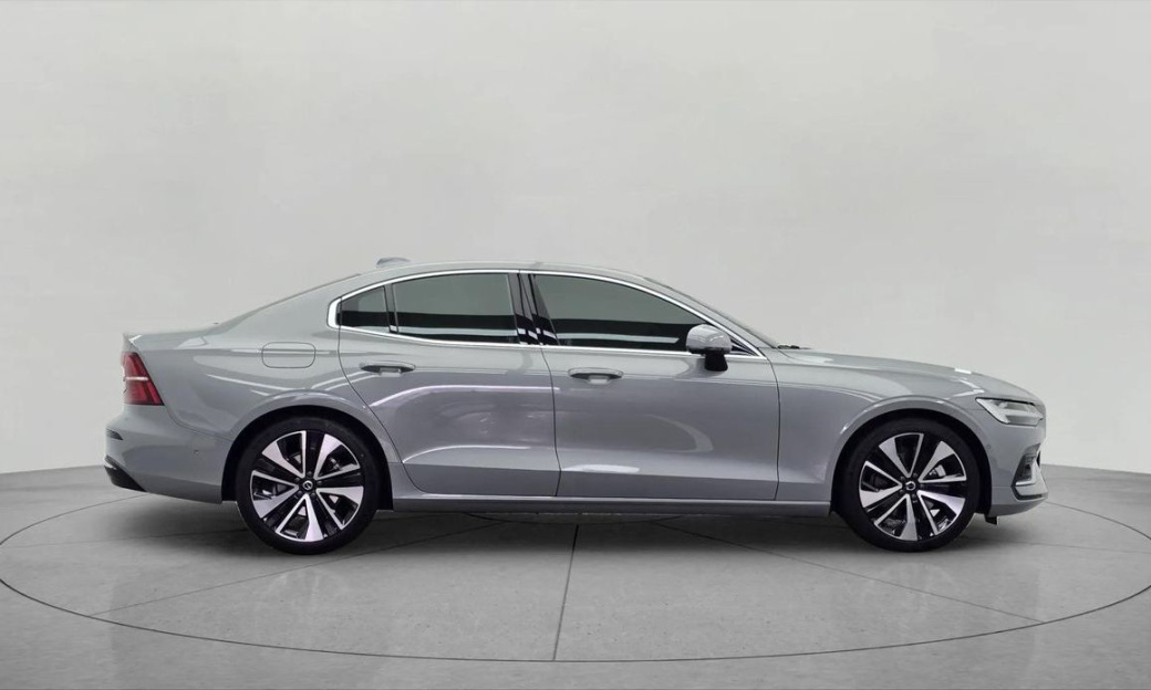 Volvo S60 B5 Ultimate Bright, 2024
