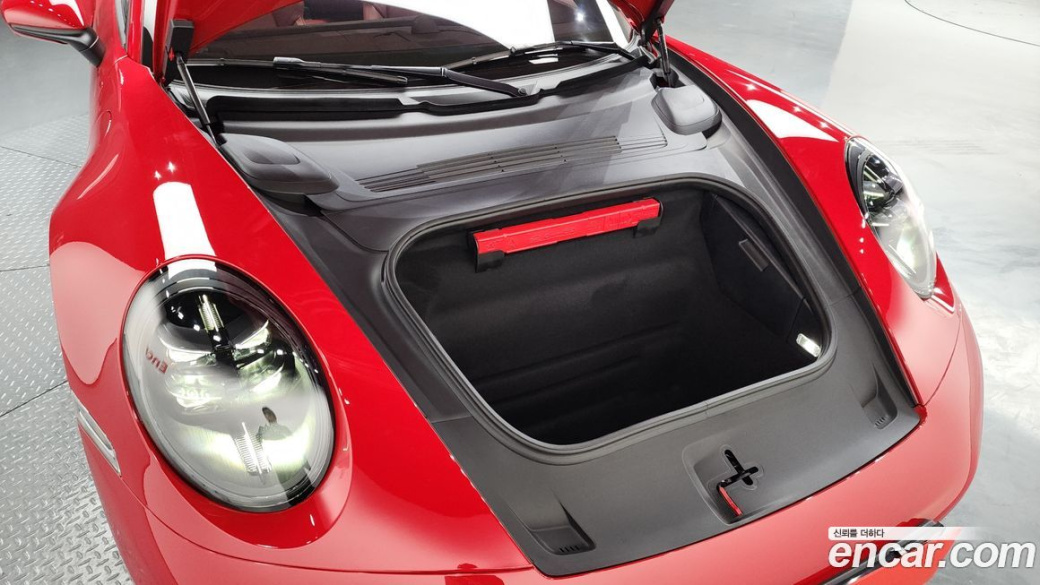 Porsche 911 Carrera GTS Cabriolet, 2025