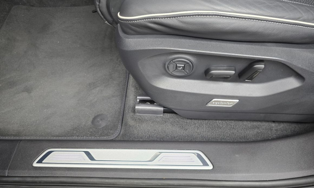 Volkswagen Touareg 3.0 TDI Prestige, 2024
