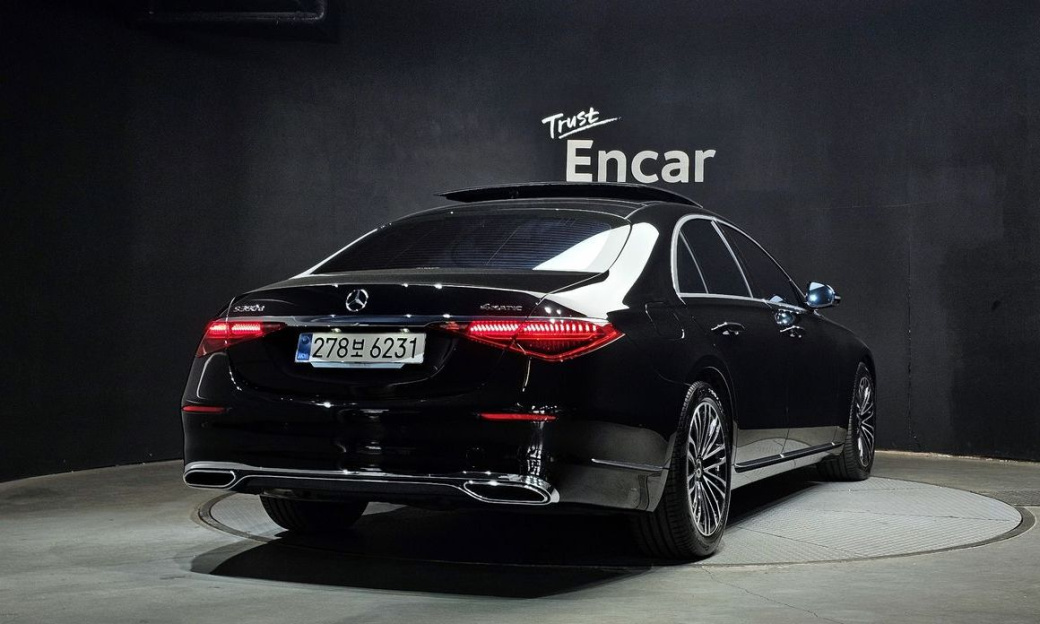 Mercedes-Benz S-Class S350 d 4MATIC, 2025