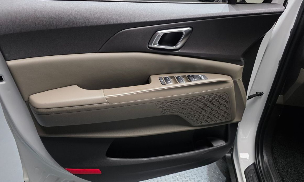 Kia Carnival 9-Seater Noblesse, 2025