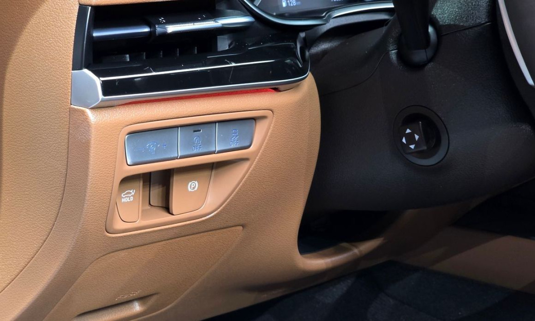 Genesis G80 Gasoline 2.5 Turbo AWD, 2024