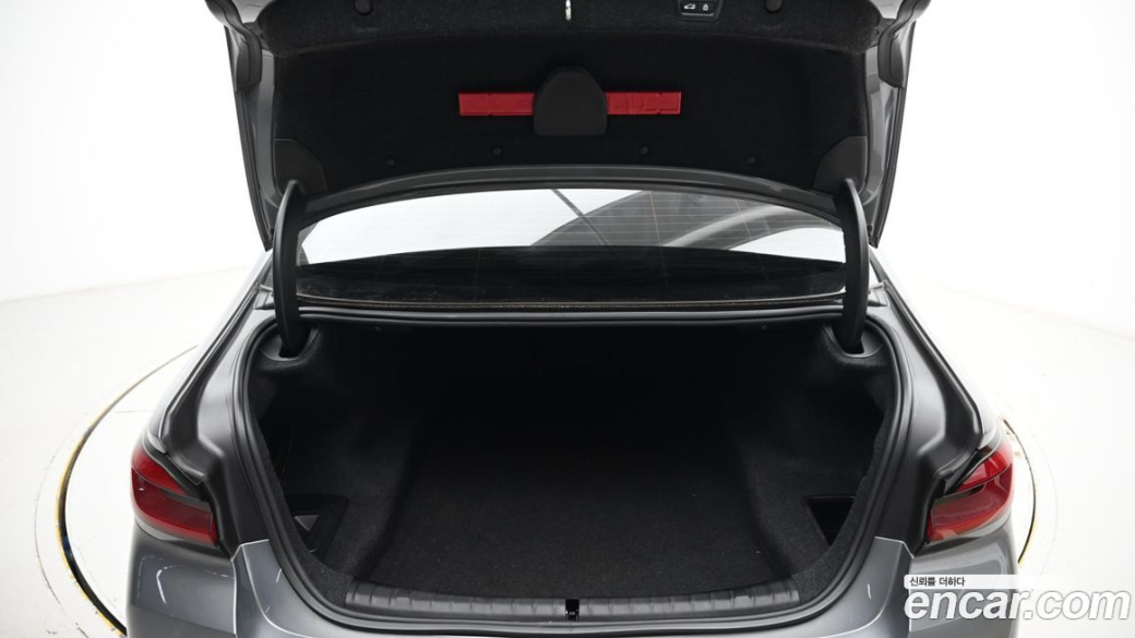 BMW 5-Series 530i M Sport Package, 2023