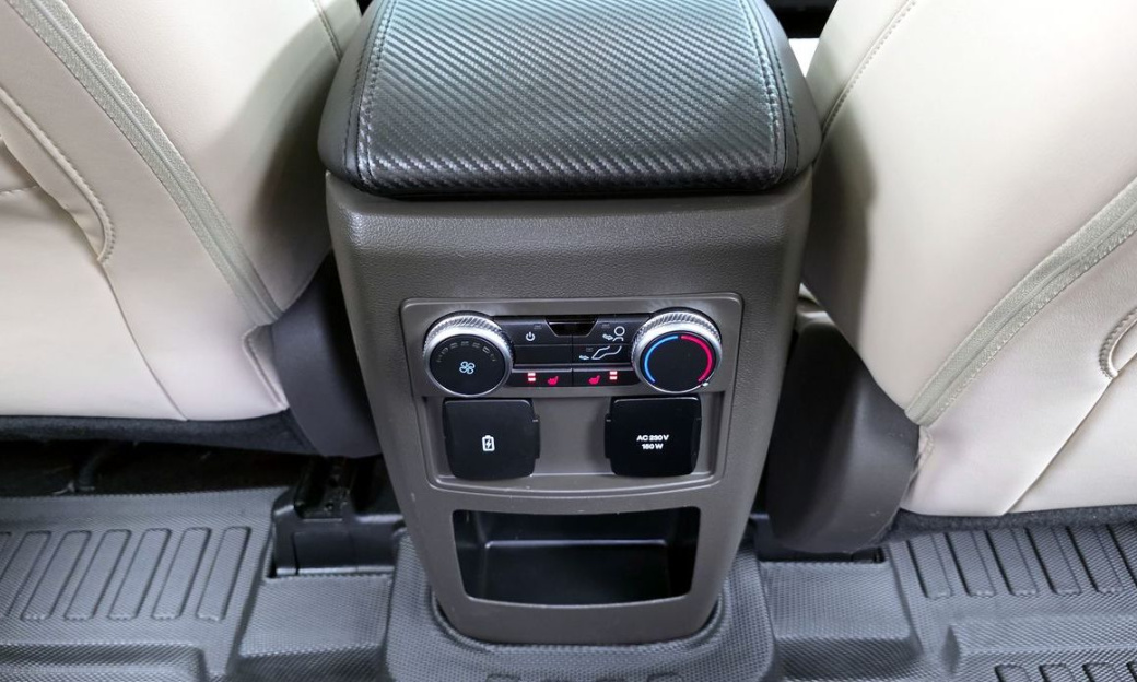 Ford Explorer 3.0 Platinum 4WD, 2021