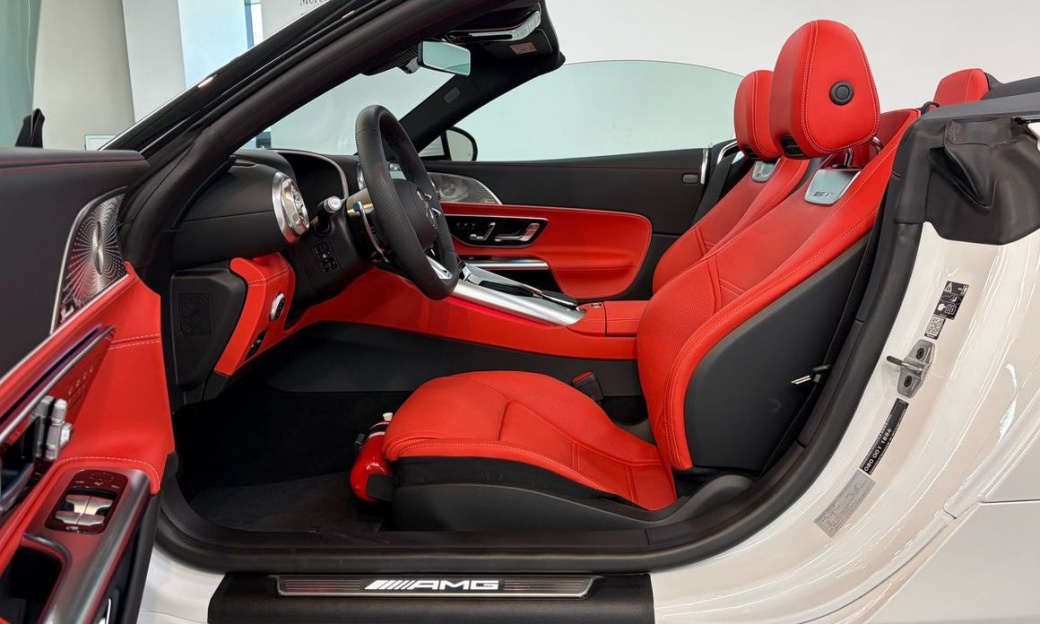 Mercedes-Benz SL-Class AMG SL43, 2025