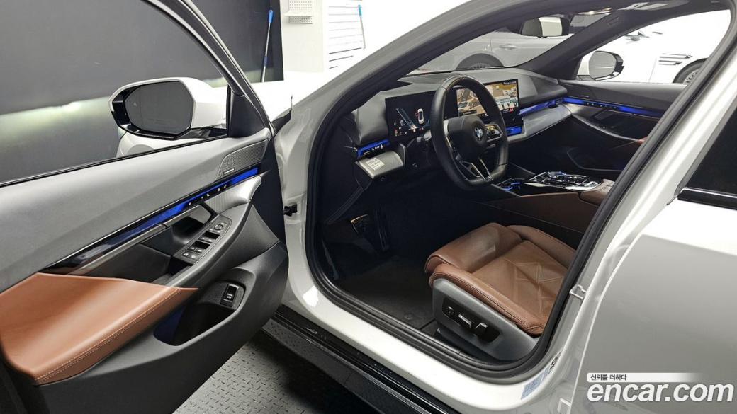 BMW 5-Series 530i xDrive M Sport, 2024