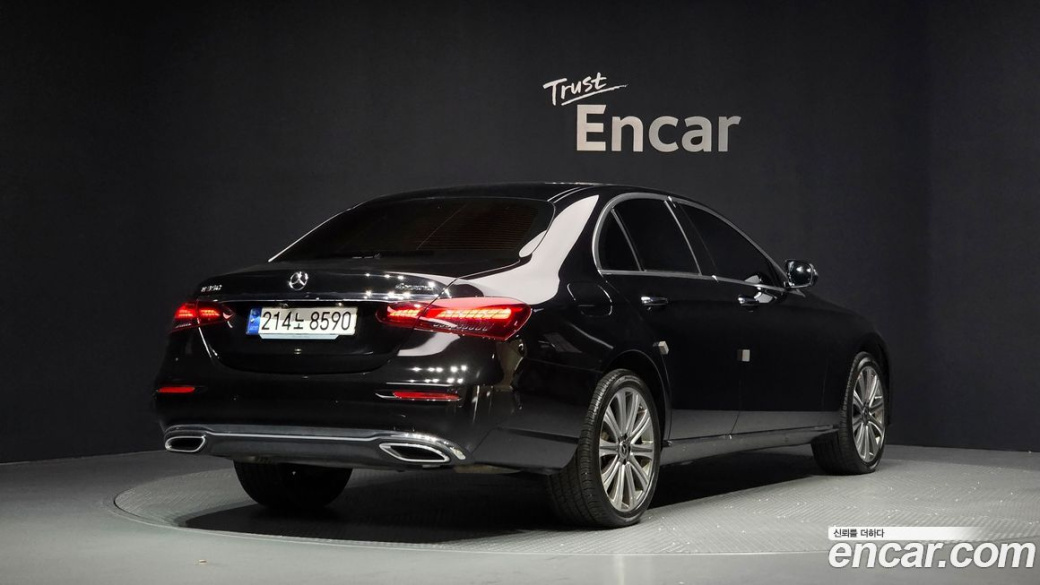 Mercedes-Benz E-Class E350 4MATIC Exclusive, 2023