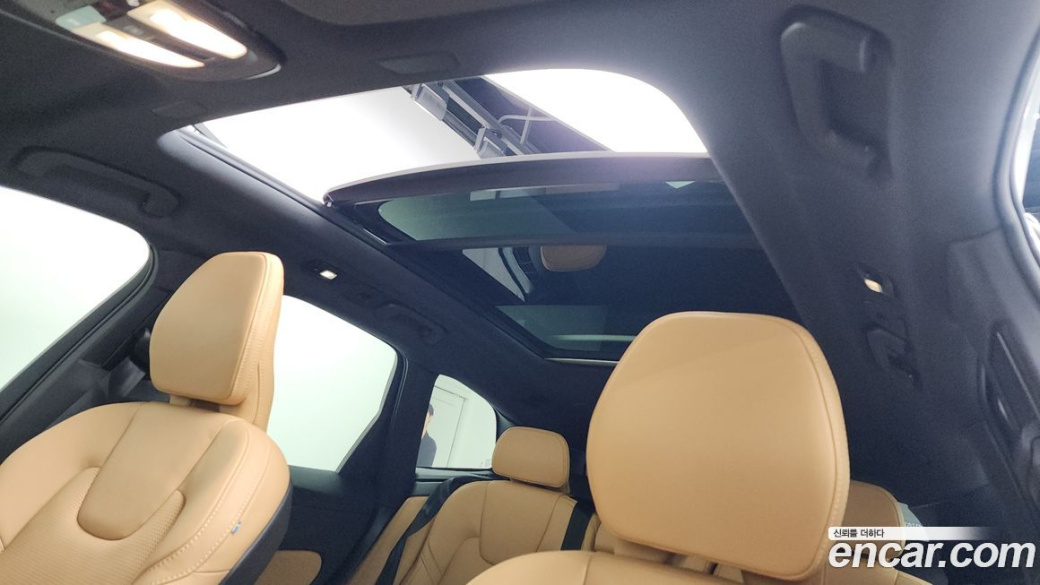 Volvo XC60 B5 Inscription, 2022
