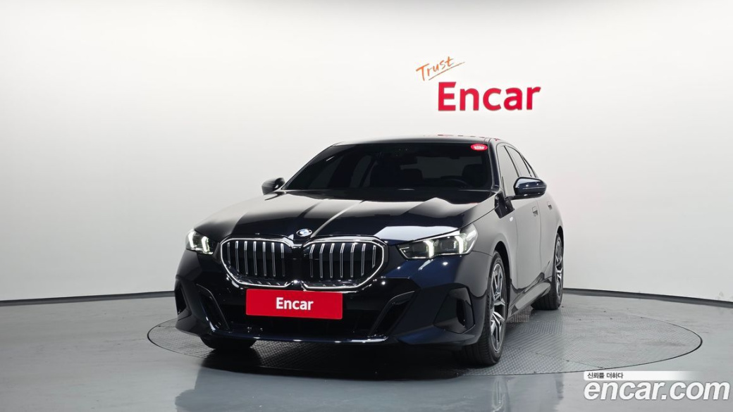 BMW 5-Series 520i M Sport, 2025