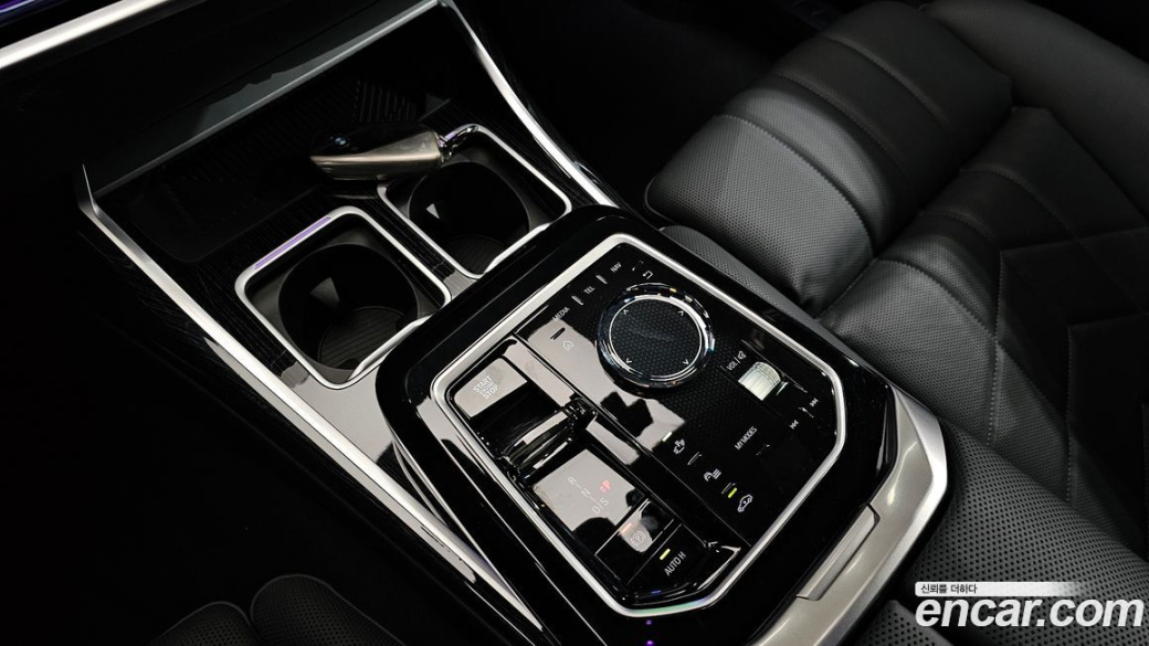 BMW 7-Series 740d xDrive M Sport, 2025