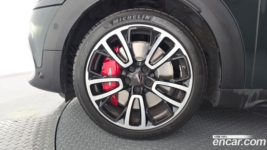 Mini Countryman JCW Launch Pack, 2023