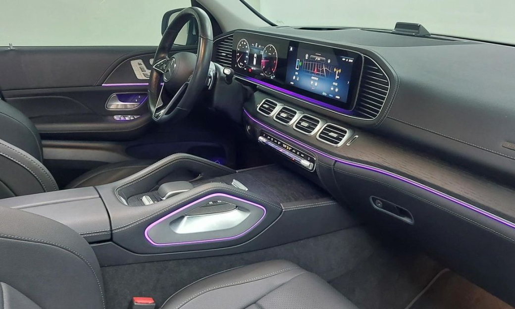 Mercedes-Benz GLE-Class GLE300d 4MATIC, 2025