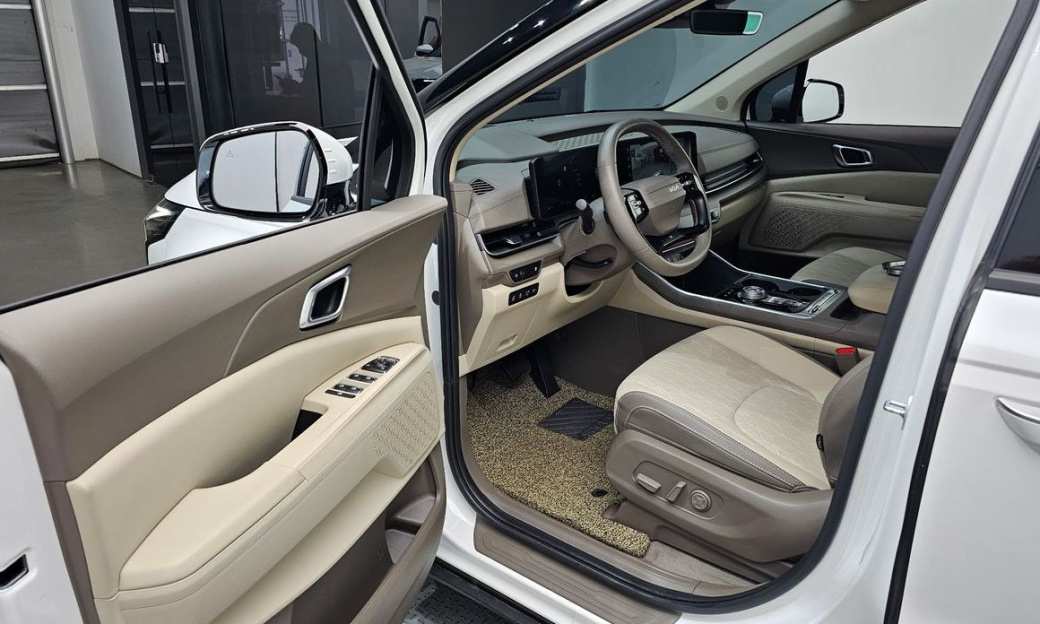Kia Carnival 9-Seater Noblesse, 2025