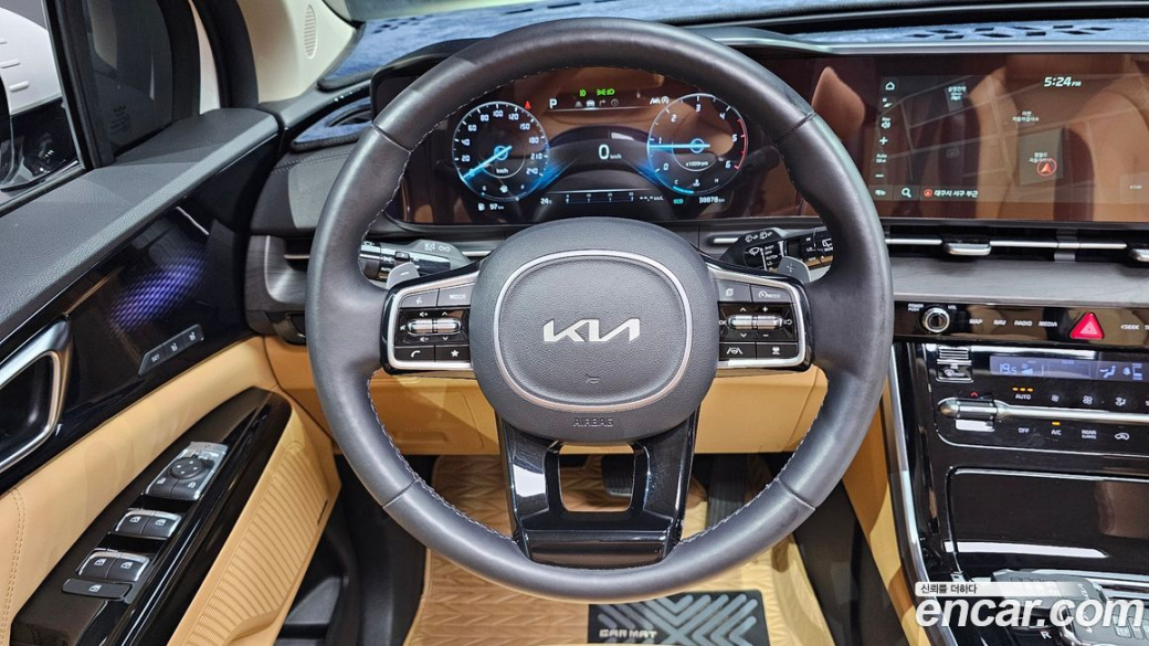 Kia Carnival 7-Seater Signature, 2023