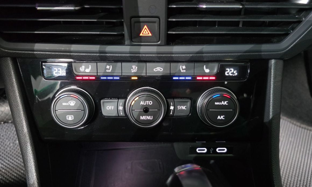 Volkswagen Jetta 1.4 TSI Prestige, 2021