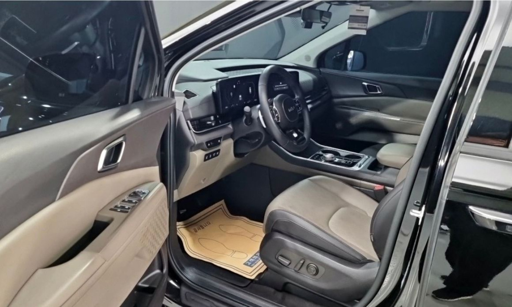 Kia Carnival 9-Seater Noblesse, 2025